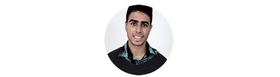 Foto de um homem sorrindo